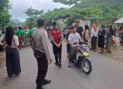 Demi Kelancaran Adat, Personel Polsek Sekotong Atur Arus Nyongkolan