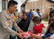 Kapolres Probolinggo Tinjau Wilayah Terdampak Banjir Bandang, Distribusikan Puluhan Sembako