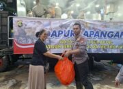 Brimob Polda Metro Buka Dapur Lapangan 24 Jam untuk Korban Terdampak Banjir di Bekasi