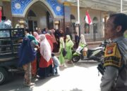 Polsek Batulayar Salurkan 2 Ton Beras Murah, Warga Antusias Sambut