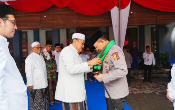 Kapolri Silaturahmi dan Mohon Wejangan ke Ponpes Langitan Tuban