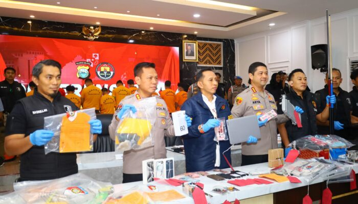 Polda Sulsel Gelar Press Release Kasus Tindak Pidana dalam Aksi Unras di Wilayah Hukum Polda Sulsel, Tetapkan 53 Tersangka
