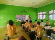 Pelajar Sekotong Dapat Edukasi Bahaya Narkoba dan Pernikahan Dini