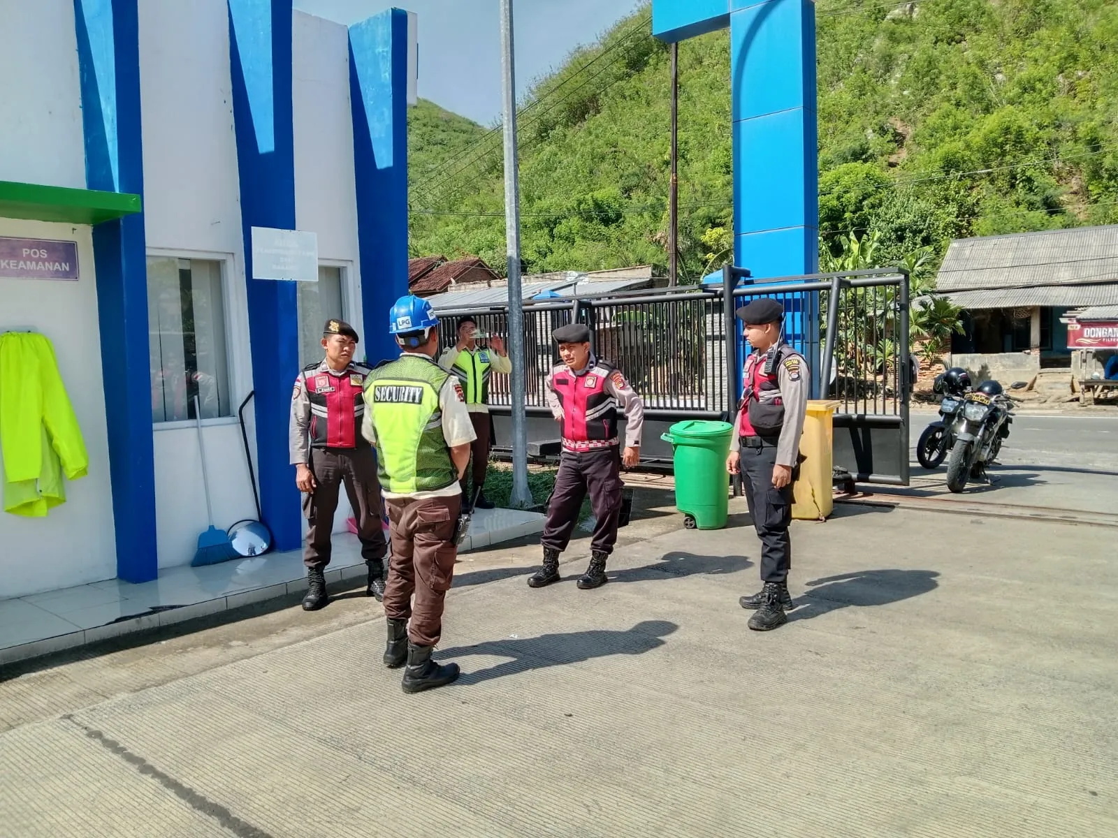 Sekotong Gencarkan Patroli, Imbau Waspada Kejahatan dan Cuaca