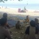 Patroli Dialogis Polres Lobar di Pantai Senggigi